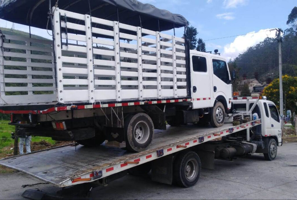 GRÚA PESADO SERVICIO DE GRÚA EN BOGOTÁ